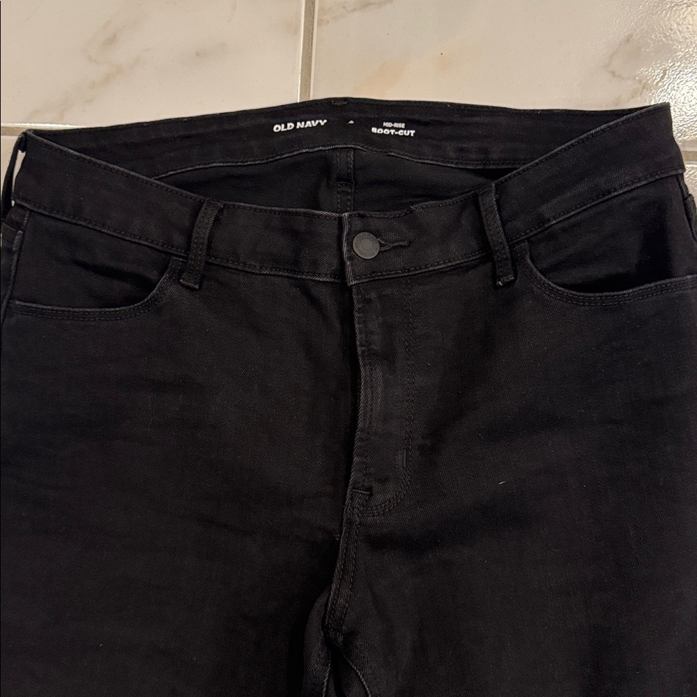 Old Navy Jean - Mid Rise & Boot Cut - Picture 2 of 3